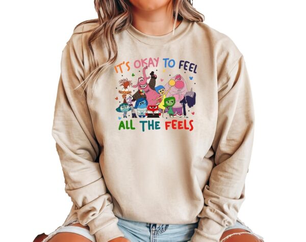 It’s Okay to Feel All the Feels Sweatshirt, Mental Health Awareness Inside Out Graphic Sweater, Therapy Teacher Sweatshirt, Emotional Wellness Motivational Sweatshirt