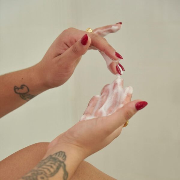 The Honey Pot Company - Sensitive Feminine Wash - Herbal Infused - PH Balanced Plant Based Natural Hygiene Products - 5.51 Fluid Oz