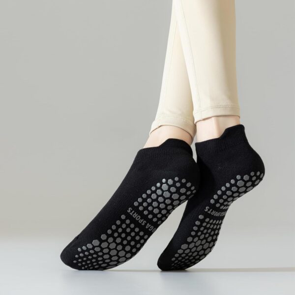 4 Pairs Pilates Socks for Women Grip Socks Non Slip Yoga Socks Grippy Socks for Barre Hospital Ankle Socks
