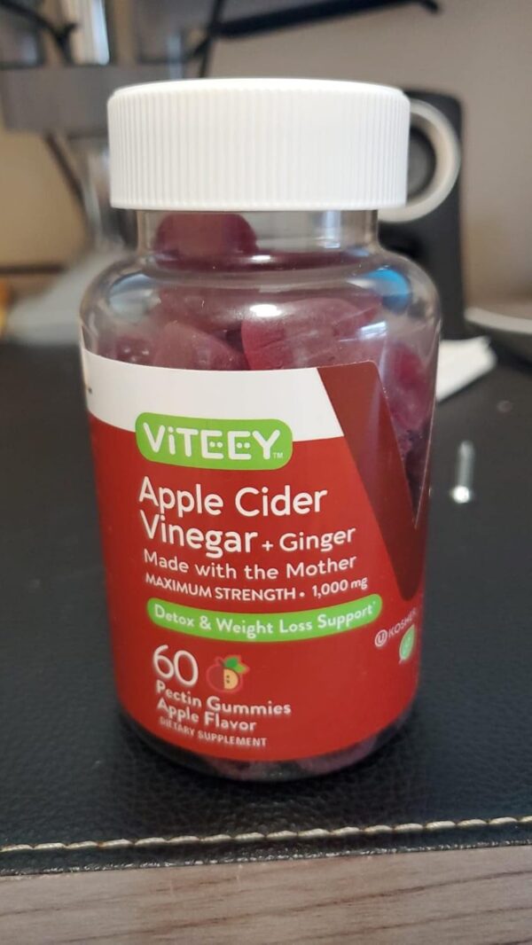 Apple Cider Vinegar Gummies 1,000mg Plus Ginger, ACV with The Mother, Detox Cleanse for Weight Loss and Immune Support, Vegan, Gluten Free, Gelatin Free, GMO Free - Chewable Apple Flavored Gummy