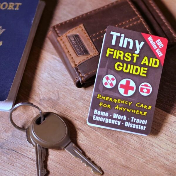 Tiny First Aid Guide: Emergency Medical Care for Anywhere - The Ultimate Step-by-Step, Everyday Carry: Survival Medicine Pocket, Micro-Guide (1 Tiny Guide & 1 Tiny Field Guide)