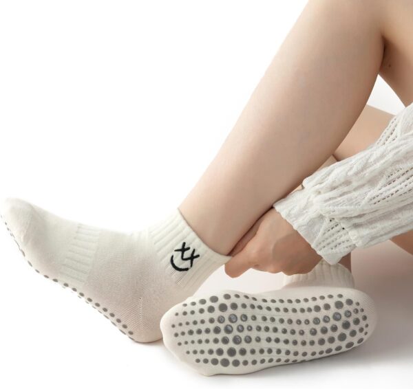 Soxbang 3/6 Pairs Pilates Socks with Grips,Yoga Socks Barre Socks Non Slip Socks Embroidery for Barre Ballet Barefoot Workout