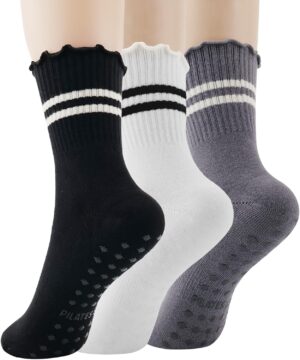 Pilates Socks with Grips for Women, 3 Pairs Grips Socks Pilates Non-slip Yoga Socks for Ballet, Dance, Workout