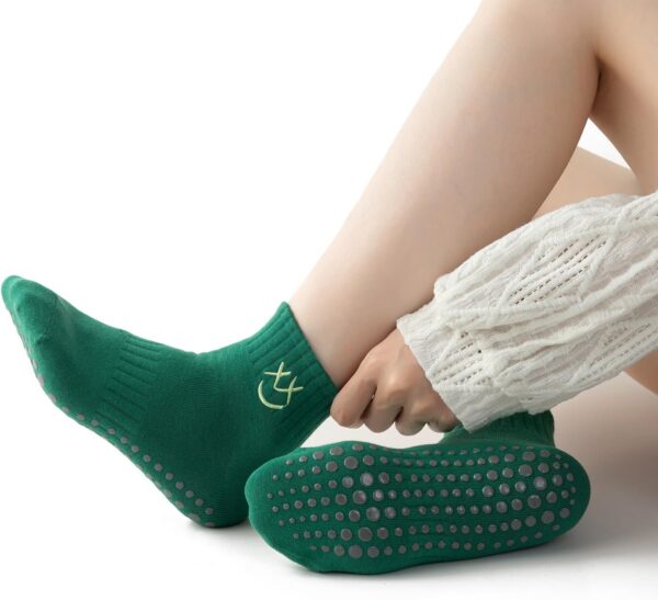 Soxbang 3/6 Pairs Pilates Socks with Grips,Yoga Socks Barre Socks Non Slip Socks Embroidery for Barre Ballet Barefoot Workout