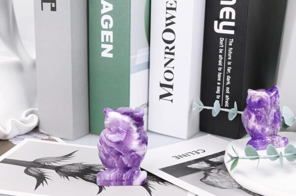 QINJIEJIE 2" Amethyst Owl Decor Crystals Stone Figurines Carved Gemstone Owls Statue Healing Home Room Sculpture Natural Lucky Owl Decorations Cute Purple Office Desk for Women Men