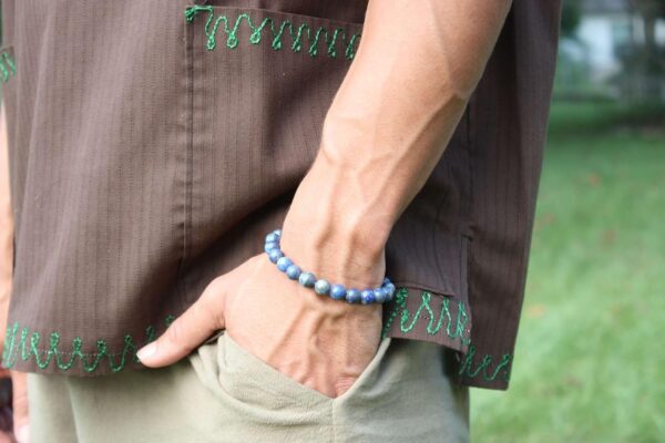 Lapis Lazuli Crystal Bracelet, Handmade Blue Stone Jewelry for Wisdom & Clarity, Elegant Spiritual Accessory