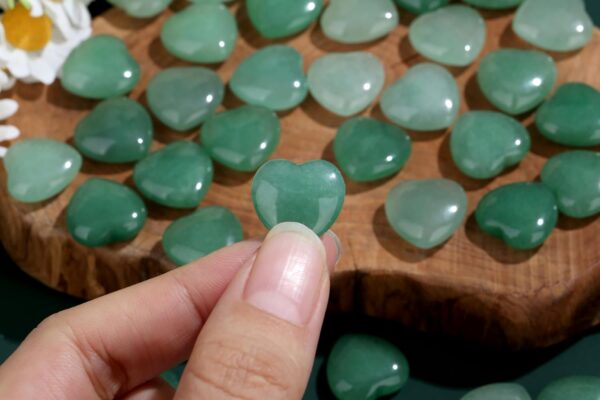 20PCS Green Aventrine Heart Healing Crystals Set Stones Love Shaped Polished Crystal Natural Cute Pocket Thumb Reiki Wholesale Set Gifts Balancing Meditation
