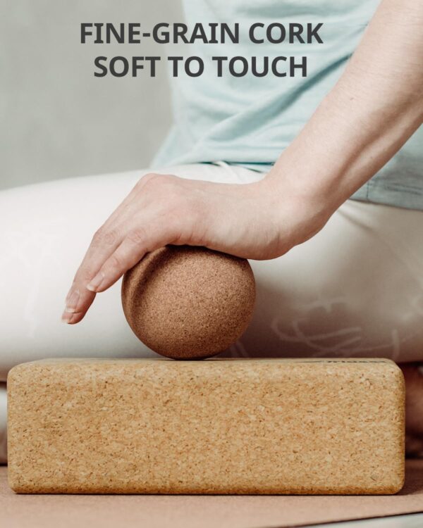 Trideer Cork Yoga Blocks, 2 Pack Natural Cork Blocks, High Density with Non Slip Surface, Eco-Friendly Accessories and Ideal for Yoga, Pilates, Stretching