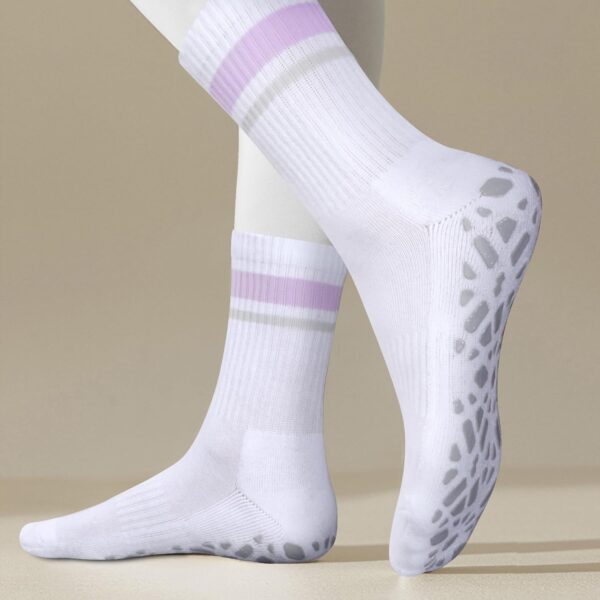 YUEDGE Yoga Pilates Socks for Women, Cushioned Grip Socks Non Slip Crew Workout Training Athletic Socks, 3 Pairs