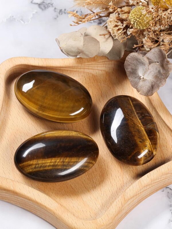 MANIFO 2.4Inch Large Tiger Eye Crystal Worry Stone Reiki Healing Crystals Polished Palm Gemstone Thumb Pocket Stone for Massage Stress Relief Meditation Balancing