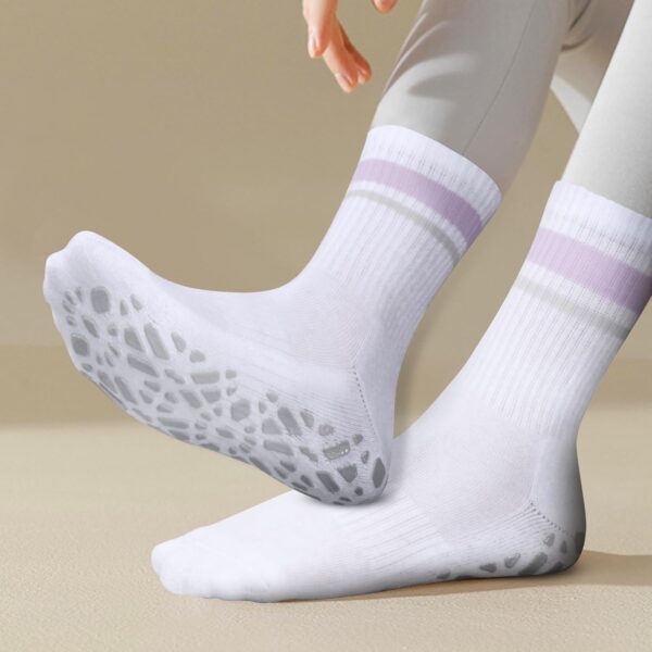 YUEDGE Yoga Pilates Socks for Women, Cushioned Grip Socks Non Slip Crew Workout Training Athletic Socks, 3 Pairs