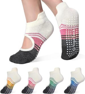 4 Pairs Grip Yoga Pilates Socks for Women ，Non-slip Yoga Athletic Socks with Grip Socks for Yoga Ballet Barefoot Workout Anti Skid