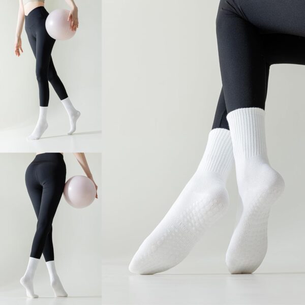 3 Pairs Pilates Socks with Grips for Women, Grip Socks for Yoga Crew Socks for Barre Non Slip Socks