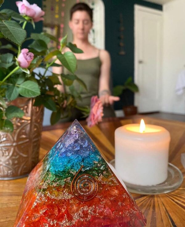 Orgonite Crystal Handmade Seven Chakra Gemstone Pyramid - Orgone Chakra Healing Stone Pyramids for Spiritual Healing, Meditaion, Yoga, Reiki Gifts, Office and Home Decor