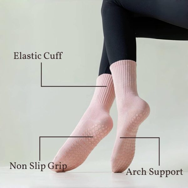 Grippy Socks for Women Non Slip Yoga Socks with Grips for Yoga Barre Ballet Dance Grippy Workout Socks