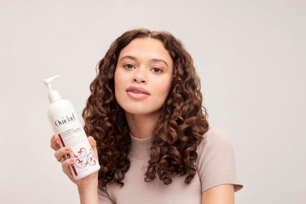 OUIDAD Advanced Climate Control Styling Cream, Featherlight Curl Cream for Curly Hair, Shiny, Hydrated & Frizz-Free Curls, Sulfates, Parabens & Cruelty-Free Curly Hair Products
