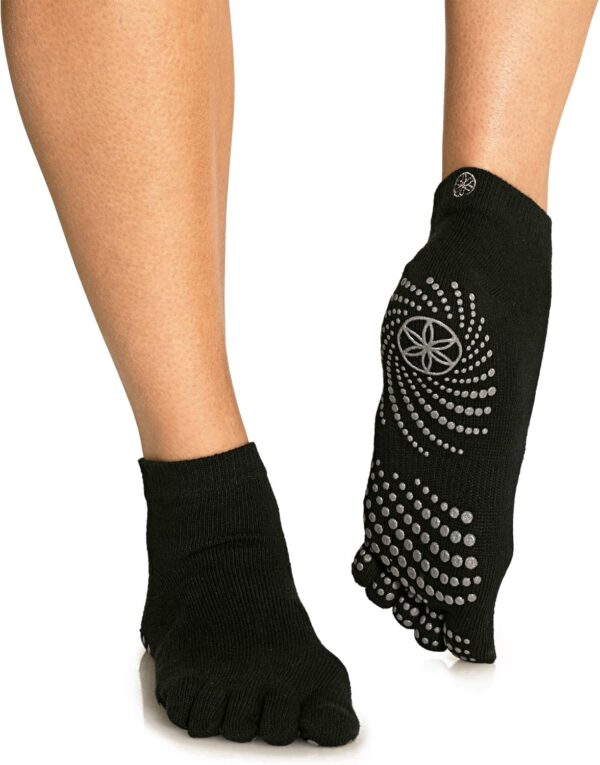 Gaiam Grippy Yoga Socks for Women & Men – Full Toe Non Slip Sticky Grip Accessories for Yoga, Barre, Pilates, Dance, Ballet