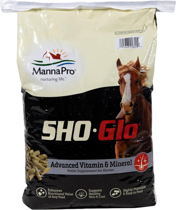 Manna Pro Sho-Glo Supplement for Horses - Complete Vitamin & Mineral Supplement for Healthy Skin & Coat - 25 Pounds