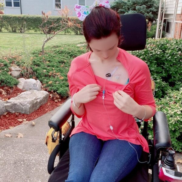 Care+Wear Women’s Long-Sleeve Chest Port Access Shirt – Women’s Long-Sleeve Shirt with Port Access for Central Line