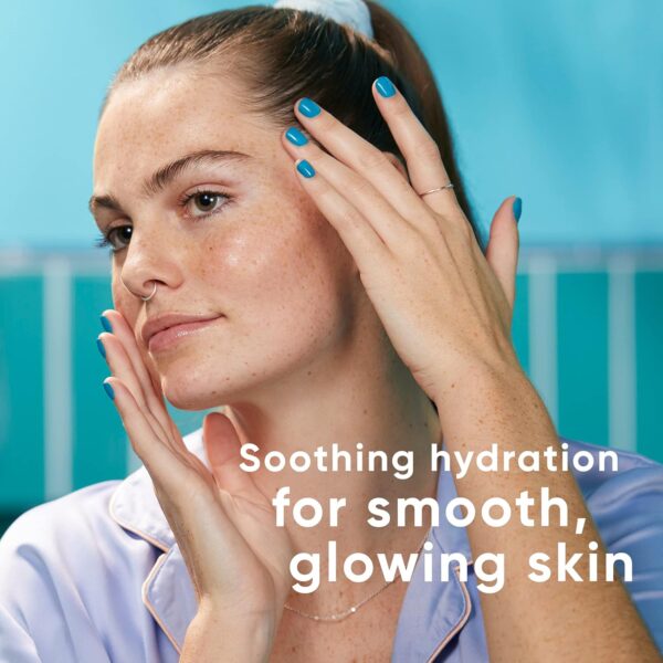 Gillette Venus Facial Hydration Serum with a Touch of Hyaluronic Acid, 1.5 oz Bottle, Use Post Dermaplaning Tool, Dermaplaning Moisturizer, Dermaplane Oil, Dermaplane Moisturizer, Pre Eyebrow Razor