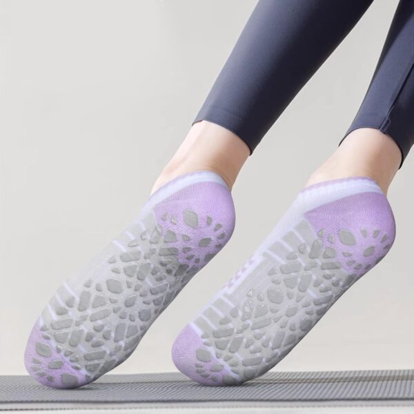 YUEDGE Yoga Pilates Socks for Women Size 6-11, Non Slip Breathable Cushioned White Cotton Ankle Grip Socks